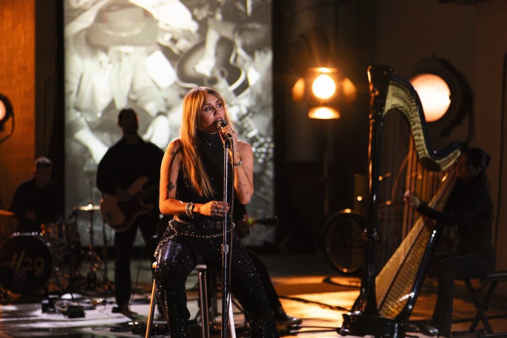 181303_sb24343_r_14126129